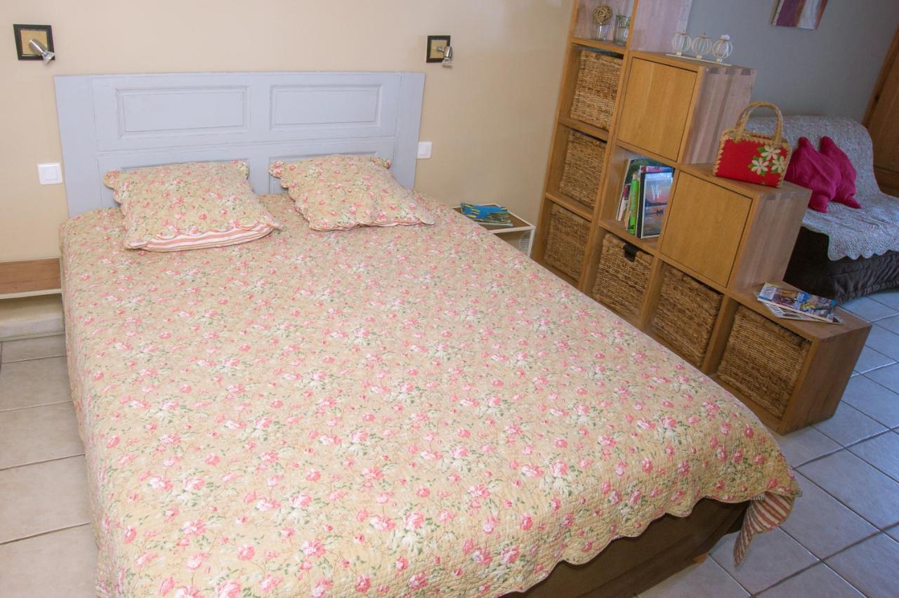 Bed And Breakfast La Maison De Nathalie Les Mayons Екстер'єр фото