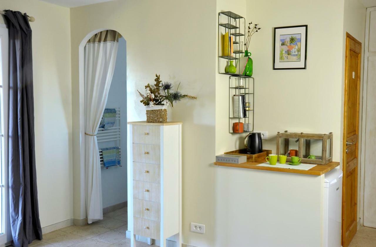 Bed And Breakfast La Maison De Nathalie Les Mayons Екстер'єр фото